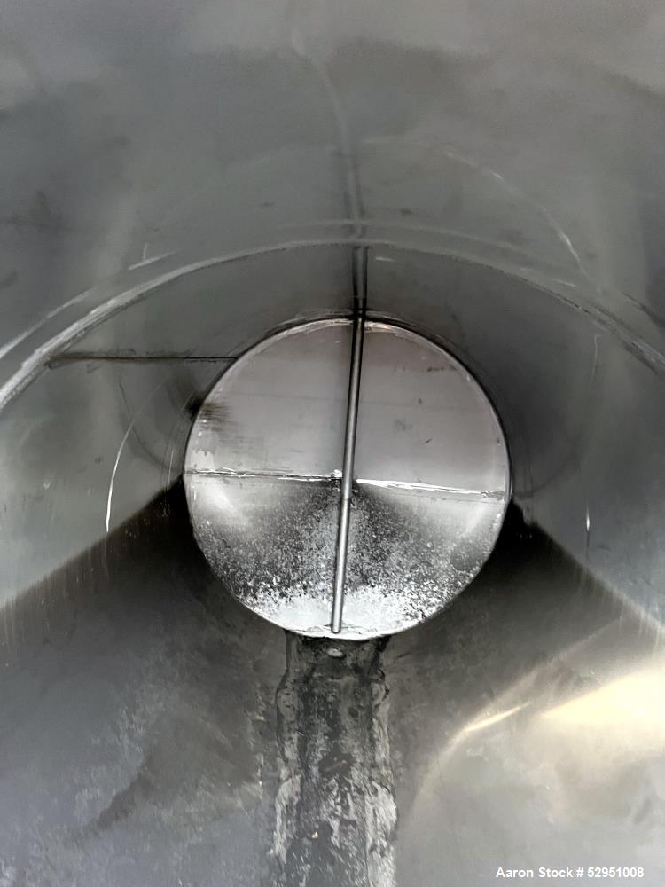 Used Industrial 304 SS Storage Tank – 5,800 Gallon | Horizontal with Discharge Valve