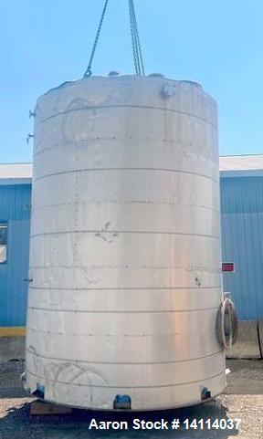 Stainless Steel 8,000 Gallon Vertical Tank