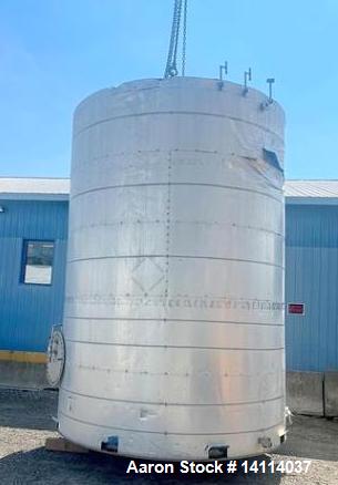 Stainless Steel 8,000 Gallon Vertical Tank