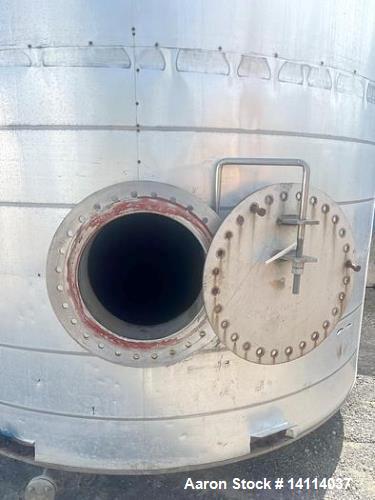 Stainless Steel 8,000 Gallon Vertical Tank