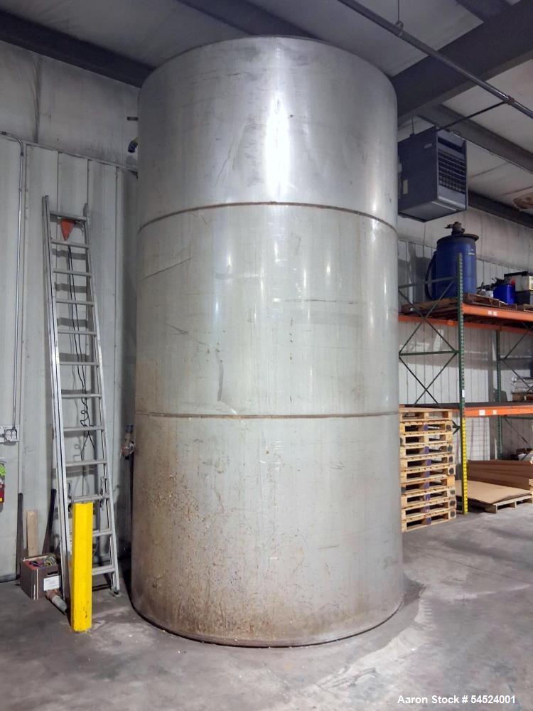 Used 5,000 Gallon Stainless Steel Tank – Vertical Storage Vessel – 90" Diameter x 170" Tall