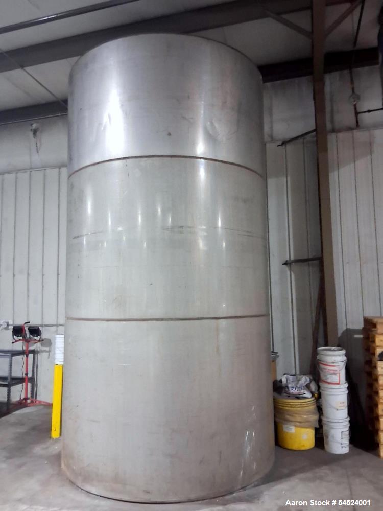 Used 5,000 Gallon Stainless Steel Tank – Vertical Storage Vessel – 90" Diameter x 170" Tall