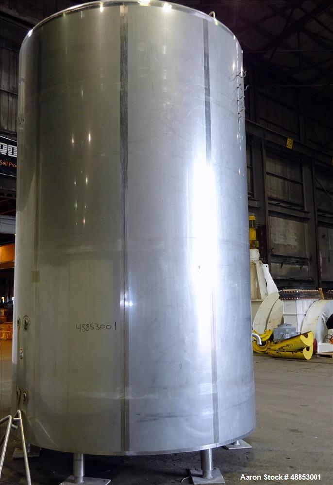 Used Walker Jacketed Tank. 6000 Gallon, Vertical 304 Stainless Steel.