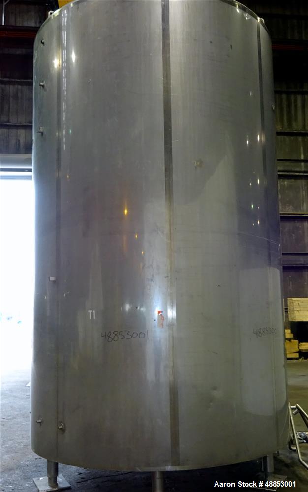 Used Walker Jacketed Tank. 6000 Gallon, Vertical 304 Stainless Steel.