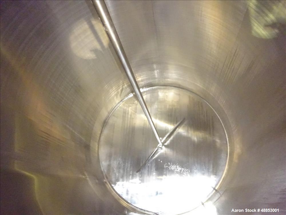 Used Walker Jacketed Tank. 6000 Gallon, Vertical 304 Stainless Steel.