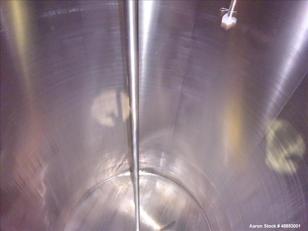 Used Walker Jacketed Tank. 6000 Gallon, Vertical 304 Stainless Steel.