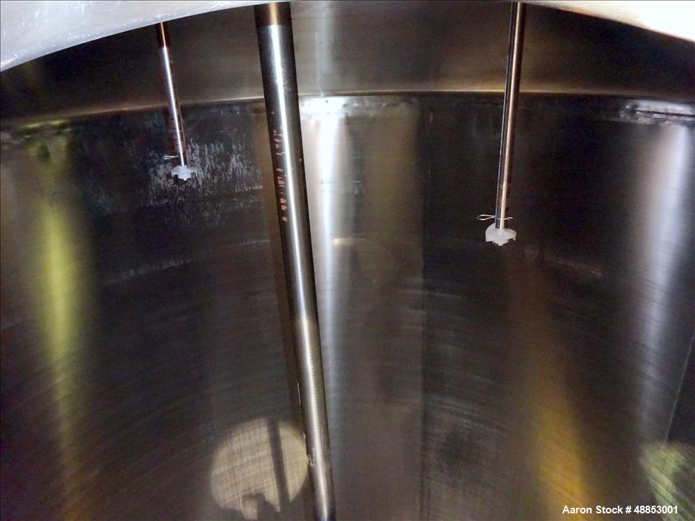 Used Walker Jacketed Tank. 6000 Gallon, Vertical 304 Stainless Steel.