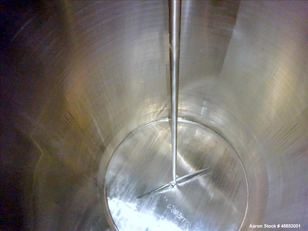 Used Walker Jacketed Tank. 6000 Gallon, Vertical 304 Stainless Steel.