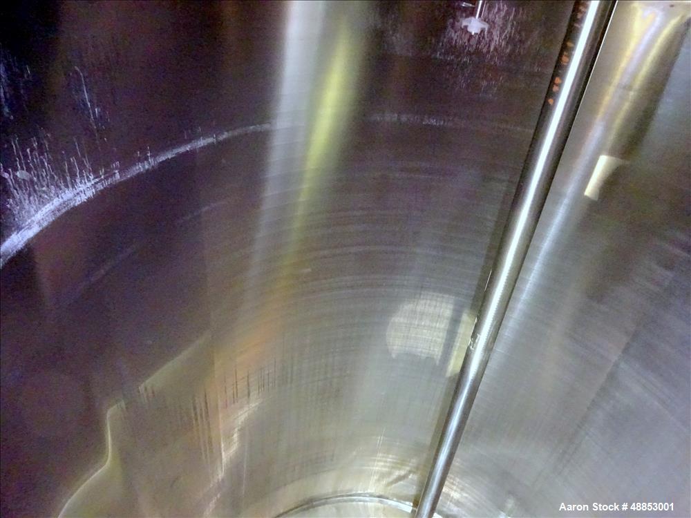 Used Walker Jacketed Tank. 6000 Gallon, Vertical 304 Stainless Steel.