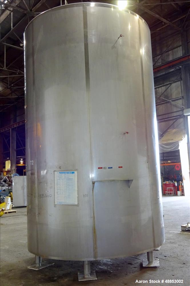 Used Walker Jacketed Tank. 6000 Gallon, Vertical 304 Stainless Steel.