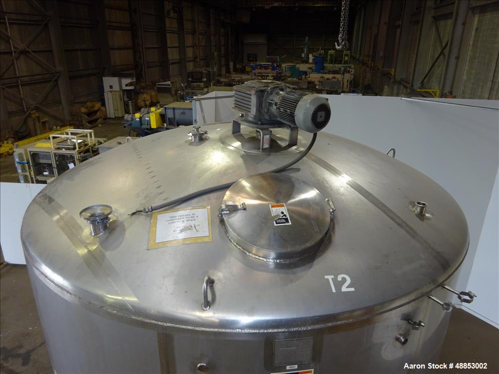 Used Walker Jacketed Tank. 6000 Gallon, Vertical 304 Stainless Steel.