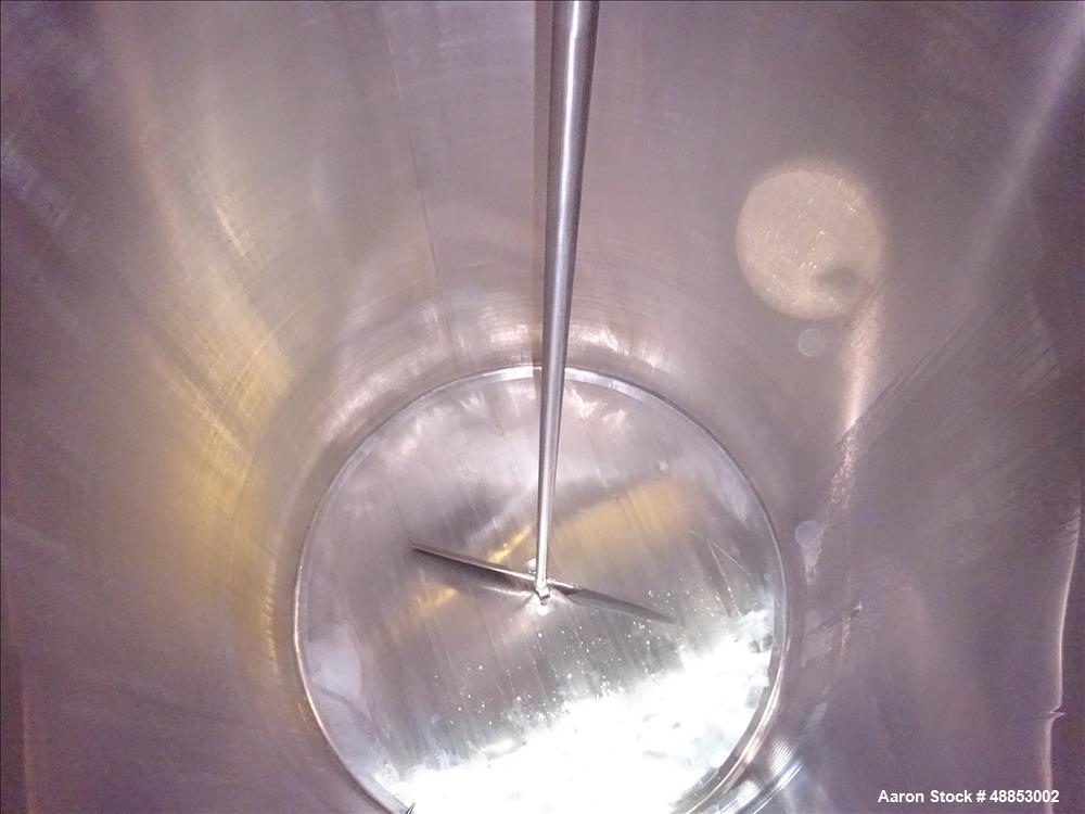 Used Walker Jacketed Tank. 6000 Gallon, Vertical 304 Stainless Steel.
