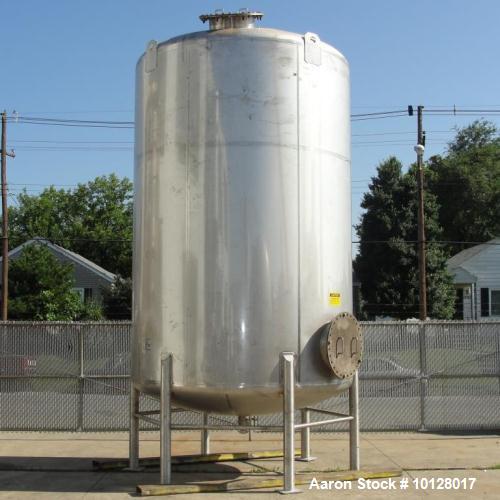Used- Walker 5000 Gallon Vertical 304 Stainless Steel Tank. This tank has a dome top and a dish bottom. The tank diameter is...
