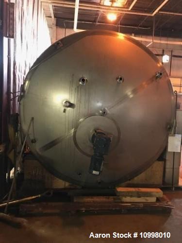 Used- Walker, 6000 Gallon Vertical Tank.
