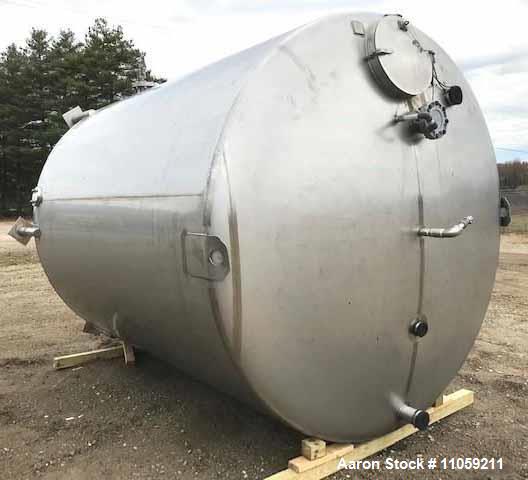 Used- Walker 5000 Gallon Stainless Steel Vertical Storage Tank