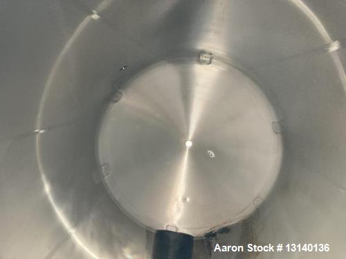 Used Walker 6000 Gallon T304 Stainless Steel Vertical Food Grade Tank