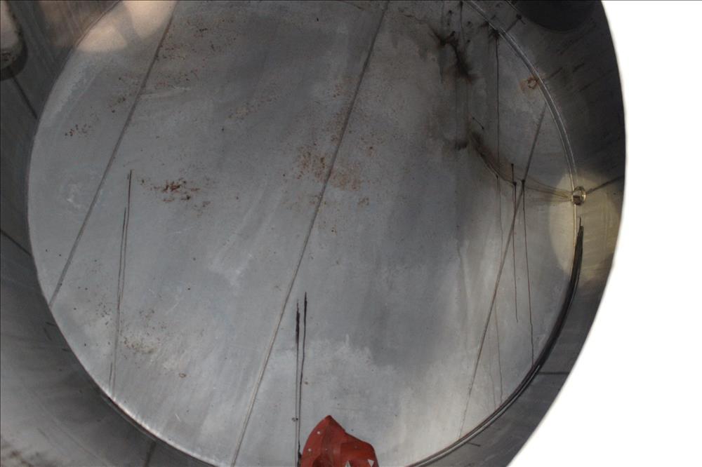 Used Walker 8500 Gallon Stainless Tank