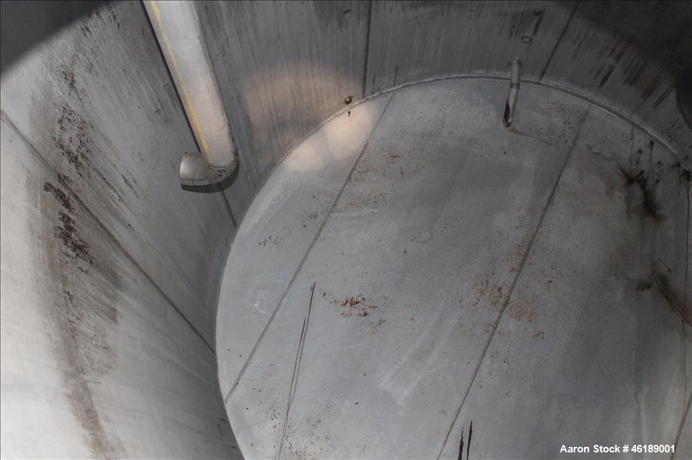 Used Walker 8500 Gallon Stainless Tank
