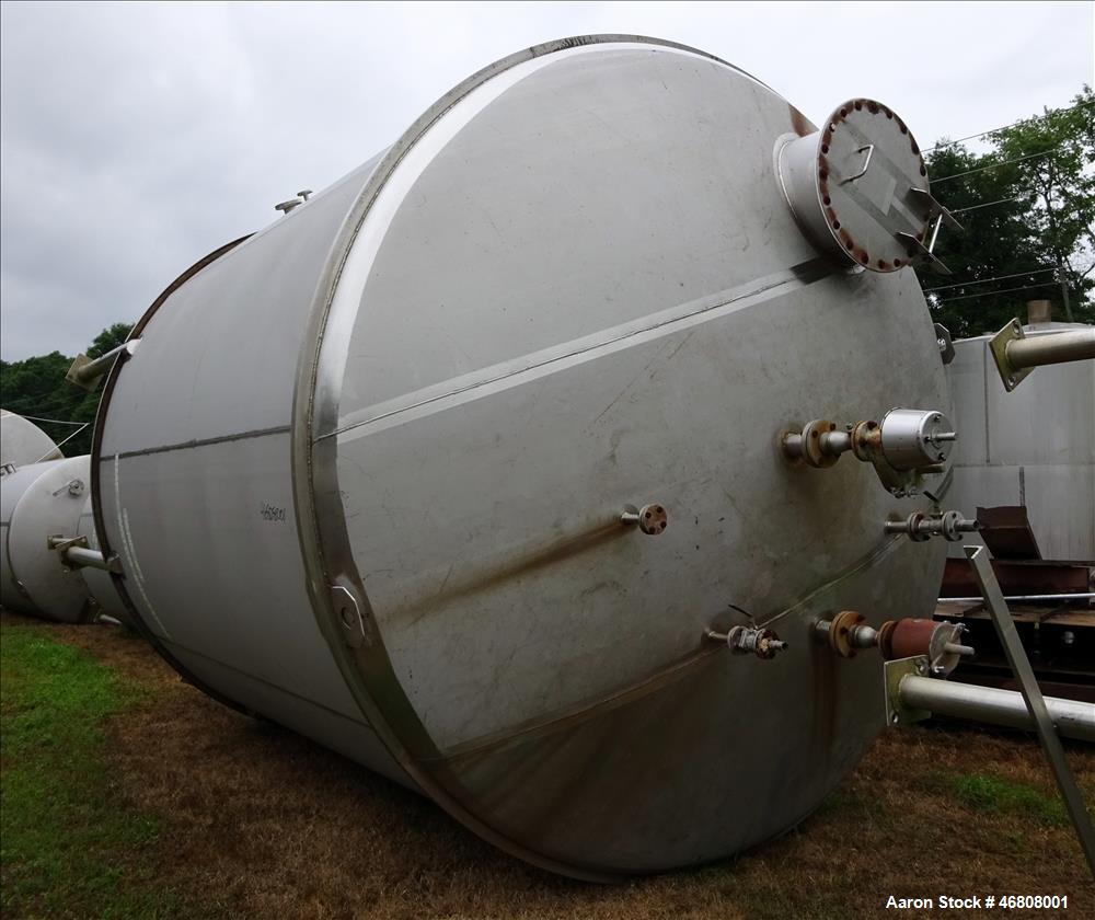 Used Walker 9000 Gallon Stainless Tank