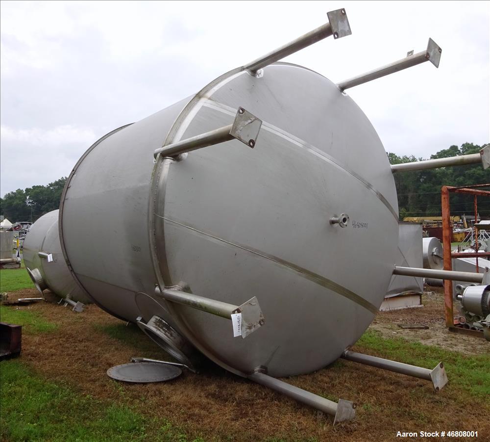 Used Walker 9000 Gallon Stainless Tank