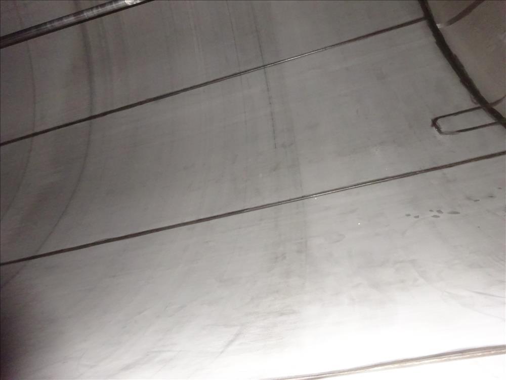 Used Walker 9000 Gallon Stainless Tank