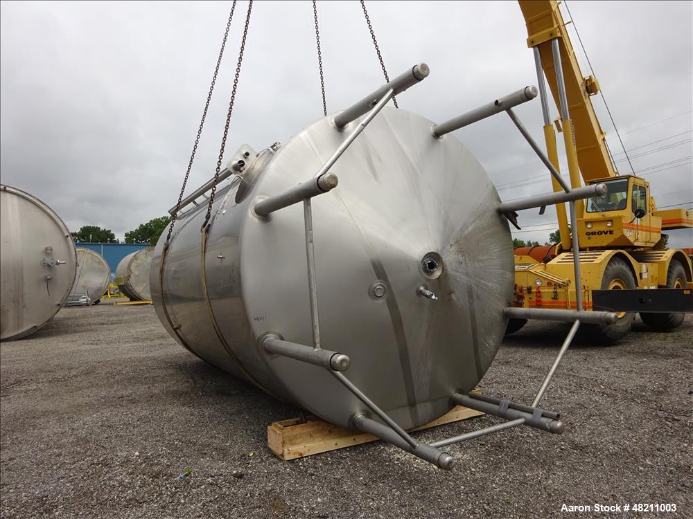 Used Walker Jacketed Tank, 10,000 Gallon, 304 Stainless Steel, Vertical.