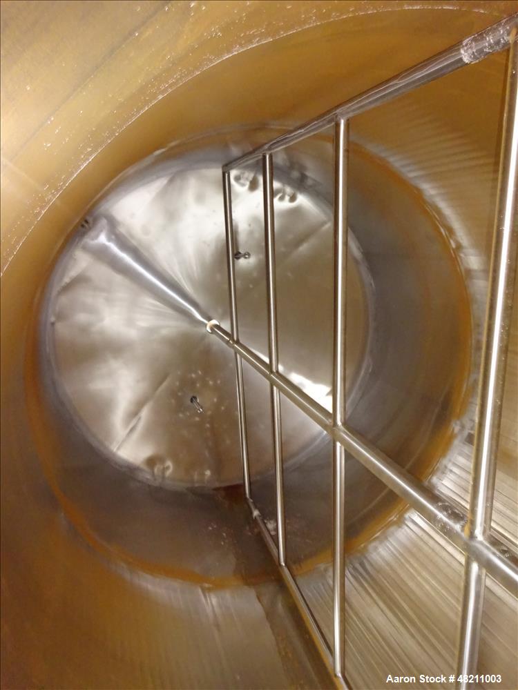Used Walker Jacketed Tank, 10,000 Gallon, 304 Stainless Steel, Vertical.