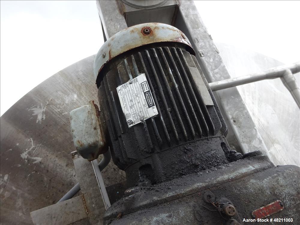 Used Walker Jacketed Tank, 10,000 Gallon, 304 Stainless Steel, Vertical.