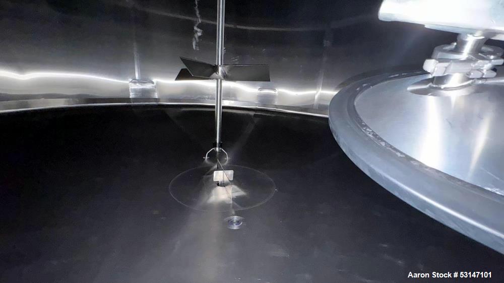 10,000-Gallon Watson Metal Masters Stainless Steel Mixing Tank with Agitator | Insulated Beverage Blending Vessel