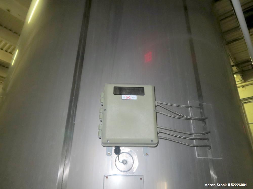 Used Waukesha Cherry Burrell 6,000 Gallon 316L Stainless Steel Vertical Insulate