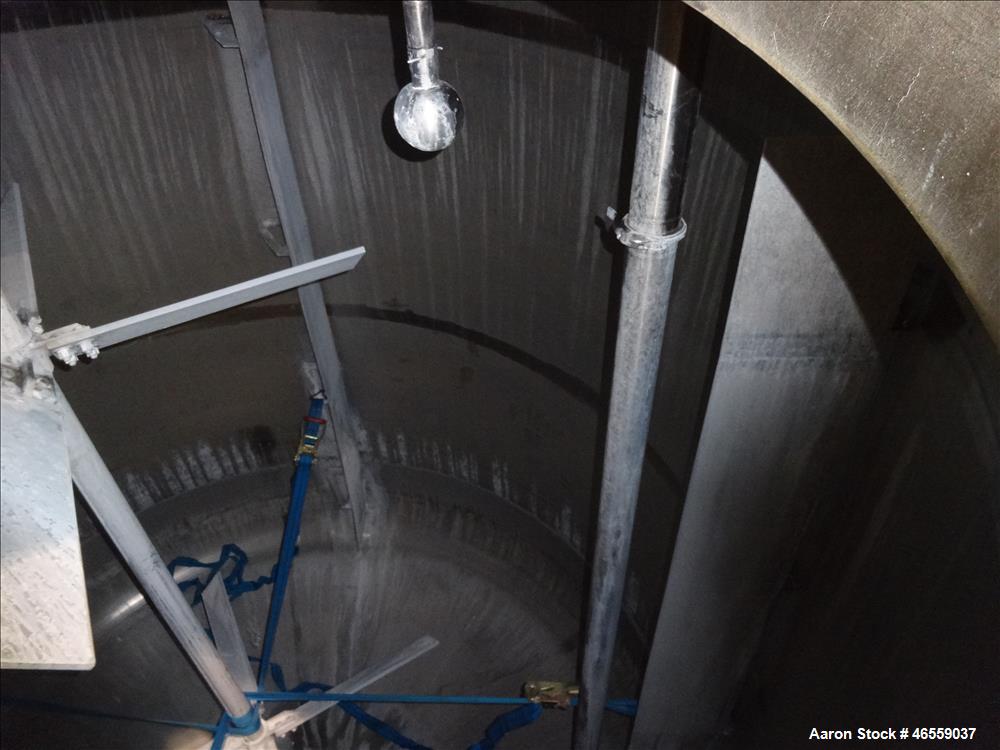 Used Zero Manufacturing Mixing Tank, Model ZS, 6,000 Gallon, 316 Stainless Steel, Vertical. Approximate 120" diameter x 112" straight side. Single Shell, Insulated, dished top and bottom. Carbon stee...