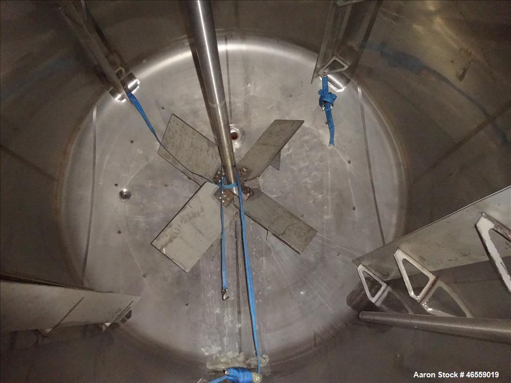 Used Zero Manufacturing Mixing Tank, 6,000 Gallon, 316 Stainless Steel, Vertical. Approximately 120" diameter x 106" straight side. Dished Top, Dish Bottom. Single Shell, Insulated. Carbon steel I-be...