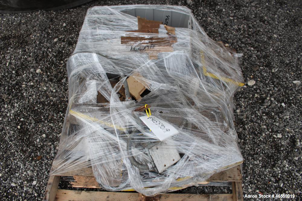 Used Zero Manufacturing Mixing Tank, 6,000 Gallon, 316 Stainless Steel, Vertical. Approximately 120" diameter x 106" straight side. Dished Top, Dish Bottom. Single Shell, Insulated. Carbon steel I-be...