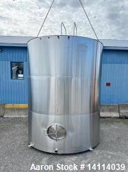 d- 6,600 Gallon 304 Stainless Steel Tank. (24,984 Liters) Interior Dimensions: 9'6" diameter x 12' s...