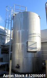 Used-Tank, 6,500 Gallon, Stainless steel. Side Ladder.