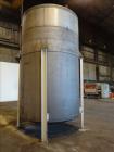 Used Tank, Approximate 5,5000 Gallon, 304 Stainless Steel, Vertical.