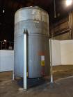 Used Tank, Approximate 5,5000 Gallon, 304 Stainless Steel, Vertical.