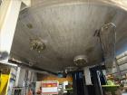 Used Tank, Approximate 5,5000 Gallon, 304 Stainless Steel, Vertical