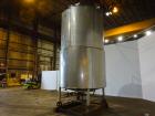 Used Tank, Approximately 5,000 Gallon, 304 Stainless Steel, Vertical.