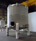 Used Tank, Approximate 7,000 Gallon, 304 Stainless Steel, Vertical. Approximate