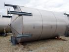 Used Tank, 8,000 Gallon, 304 Stainless Steel, Vertical. 