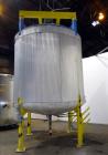 Used Zero Manufacturing Mixing Tank, Model ZS, 6,000 Gallon, 316 Stainless Steel, Vertical. Approximate 120