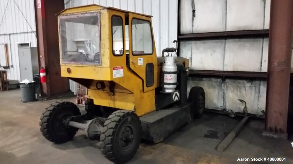 Used 55TM Trackmobile, 3 Speed Transmission. Differential : heavy duty hardened alloy steel shaved spur gears, oil bath lubricated. Drum brakes, max tractive effort (one coupler) : 18,000. 8.25 x 15 ...