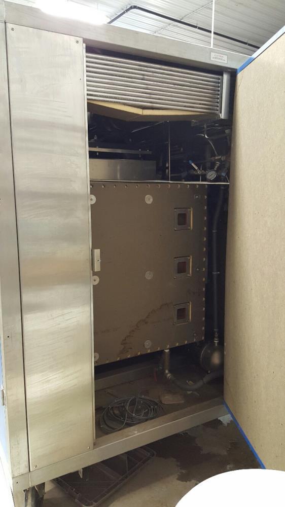 Used Norland Vapor Compression Commercial Distiller, Model s VC6000. 6,000 Gallons (22,800 L) distilled water per day. 1,000 Gallons (3,800 L) reject water per day. 0.085 Per gallon (0.022 L) Kw/H of...